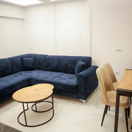 Diamond Palace Apartment *